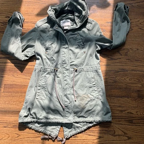 Light weight army green fall jacket - Picture 12 of 13